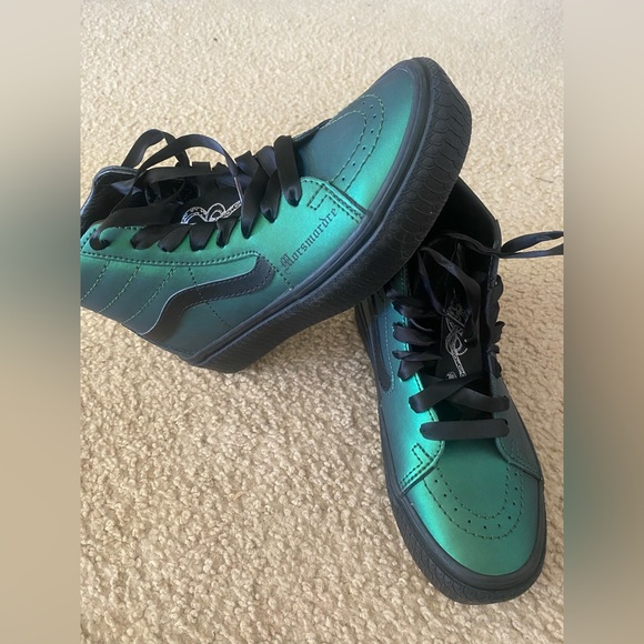 Vans off the wall - Picture 2 of 2